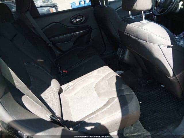 2019 JEEP CHEROKEE LATITUDE 4X4 8