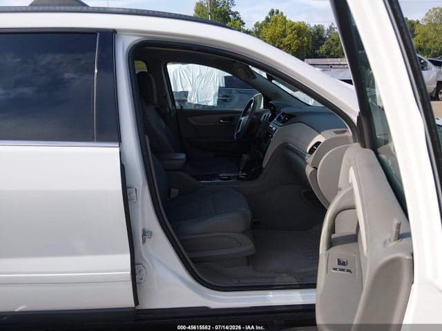 2017 CHEVROLET TRAVERSE LT 5