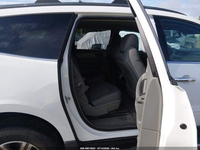 2017 CHEVROLET TRAVERSE LT 8