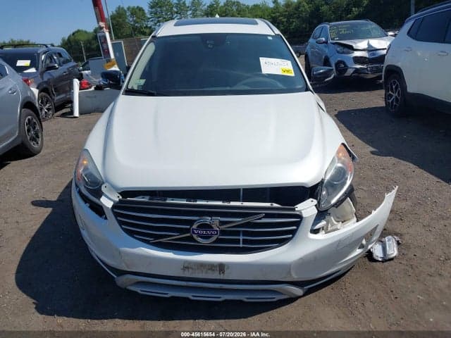 2017 VOLVO XC60 T6 DYNAMIC 11