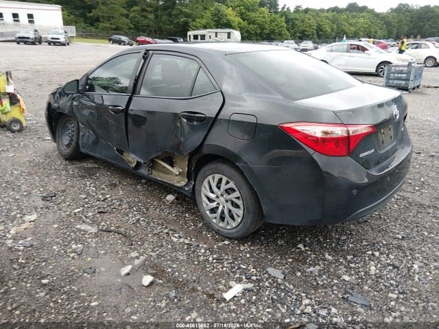2018 TOYOTA COROLLA LE 3