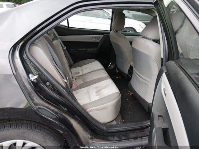 2018 TOYOTA COROLLA LE 8