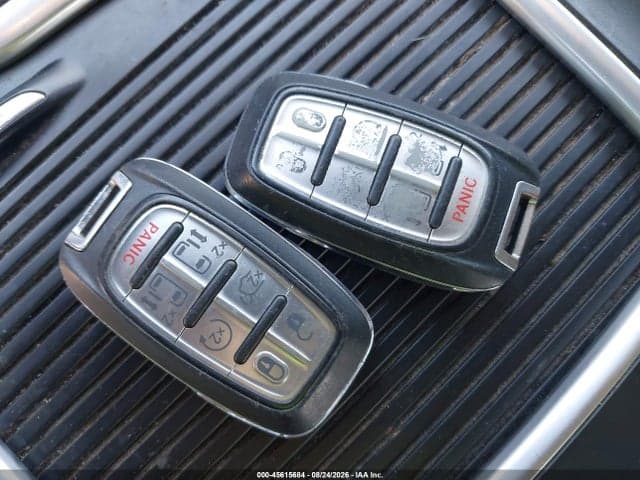 2020 CHRYSLER PACIFICA LIMITED 11