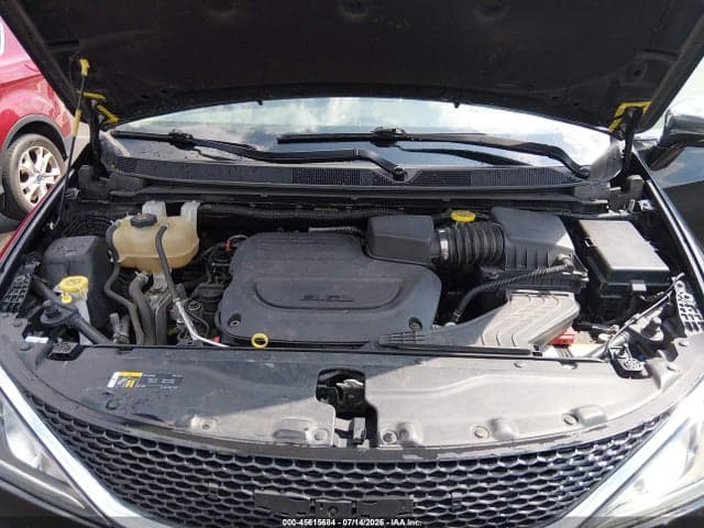 2020 CHRYSLER PACIFICA LIMITED 10