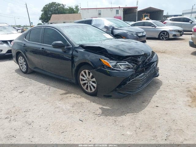2018 TOYOTA CAMRY LE