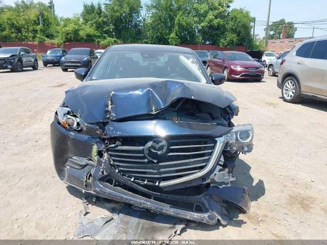 2018 MAZDA MAZDA3 TOURING 11