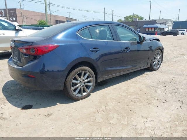 2018 MAZDA MAZDA3 TOURING 4