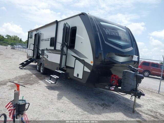 2021 WINNEBAGO VOYAGE
