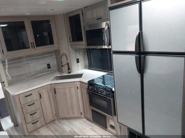 2021 WINNEBAGO VOYAGE 14