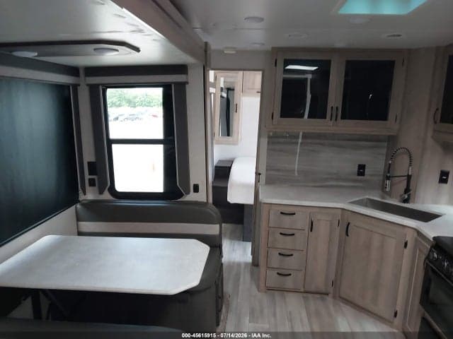 2021 WINNEBAGO VOYAGE 5