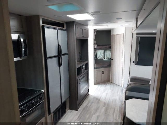 2021 WINNEBAGO VOYAGE 8