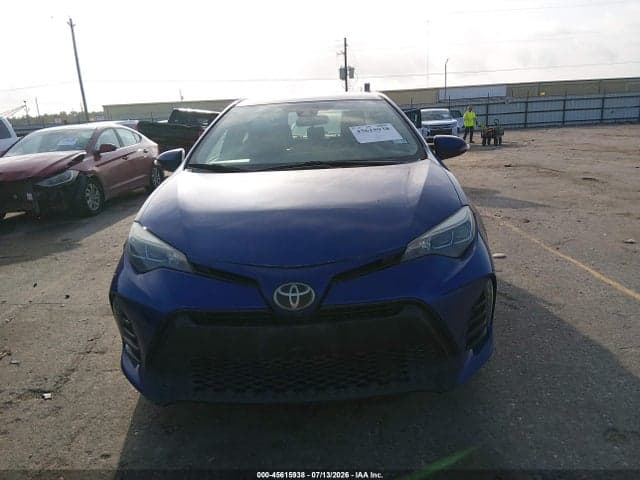 2018 TOYOTA COROLLA SE 12