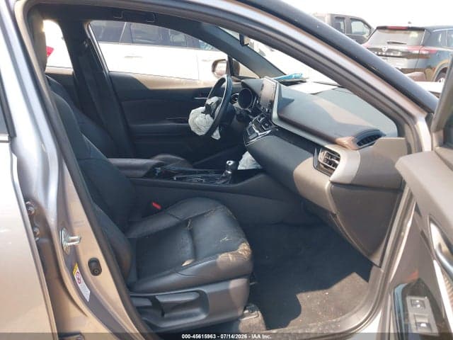 2019 TOYOTA C-HR LIMITED 5