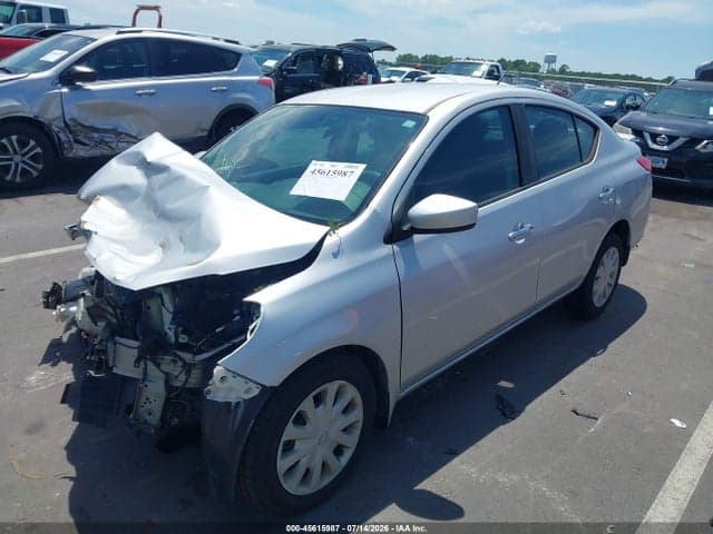 2018 NISSAN VERSA 1.6 SV 2