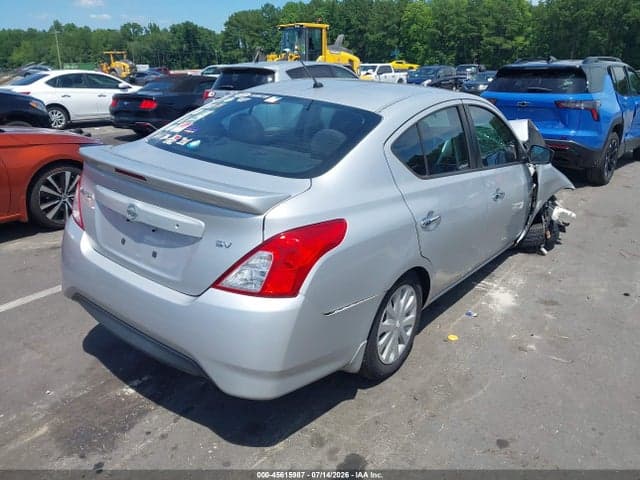 2018 NISSAN VERSA 1.6 SV 4