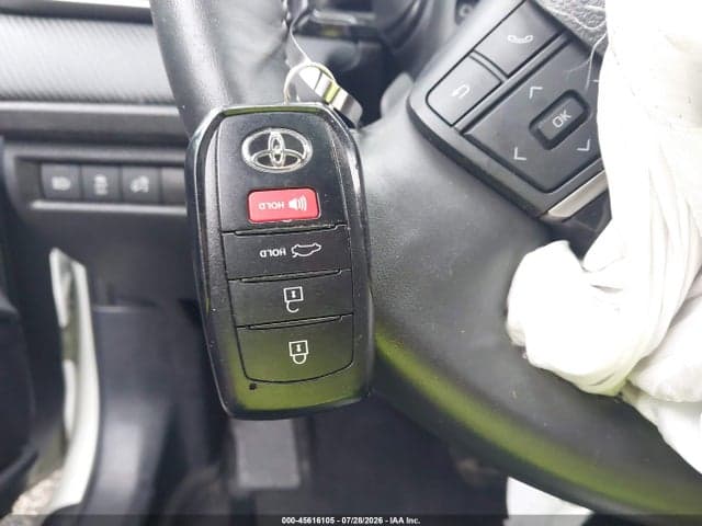 2025 TOYOTA CAMRY SE 11