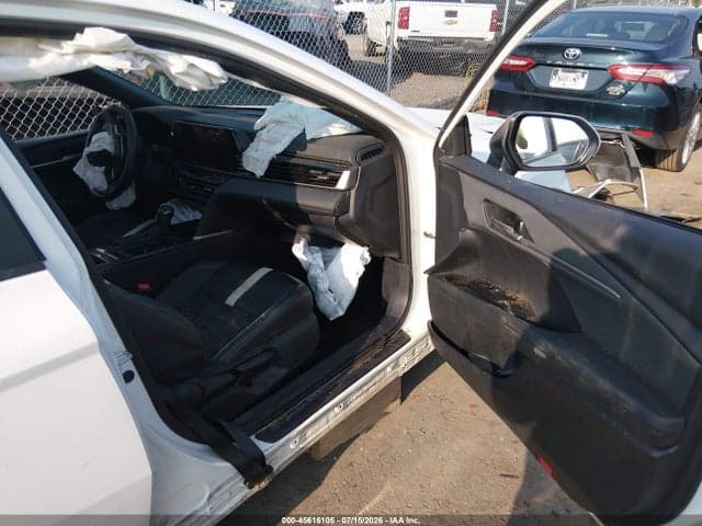 2025 TOYOTA CAMRY SE 5