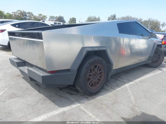 2025 TESLA CYBERTRUCK 4