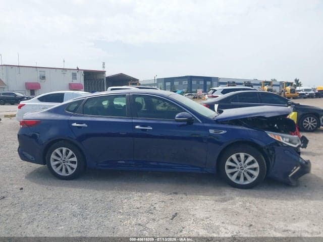 2018 KIA OPTIMA S 13