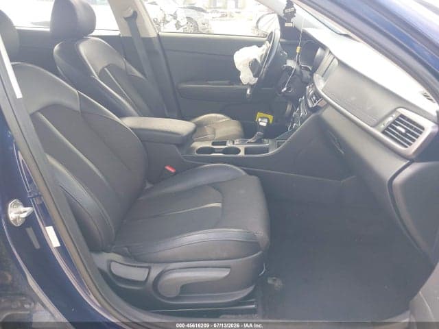 2018 KIA OPTIMA S 5