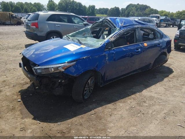 2023 KIA FORTE LXS 2