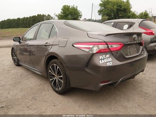 2020 TOYOTA CAMRY SE AWD 3