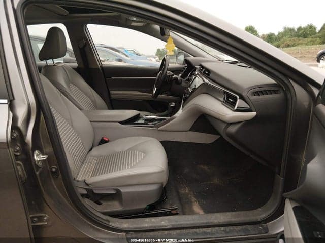 2020 TOYOTA CAMRY SE AWD 5