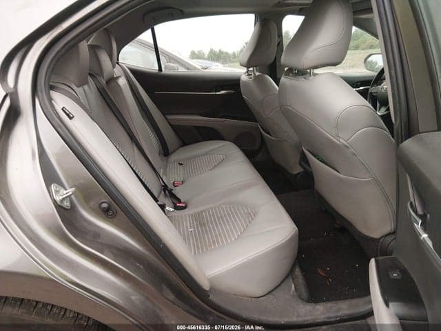 2020 TOYOTA CAMRY SE AWD 8