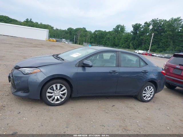 2017 TOYOTA COROLLA LE 15