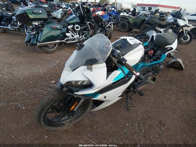 2022 CF MOTO 300NK 14