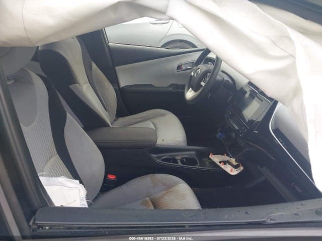 2017 TOYOTA PRIUS TWO 5