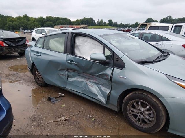 2017 TOYOTA PRIUS TWO 6