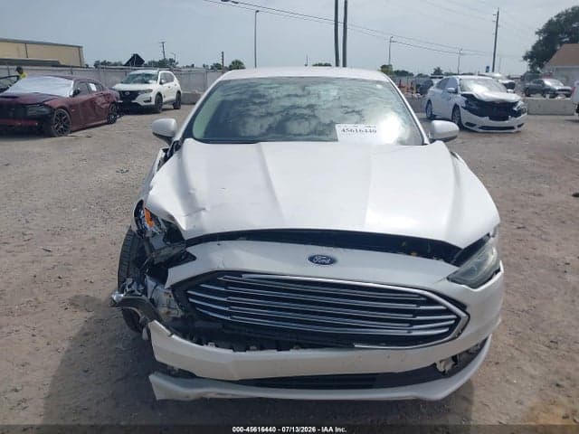 2017 FORD FUSION SE 12