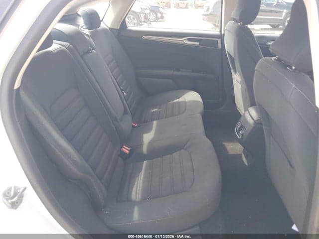 2017 FORD FUSION SE 8