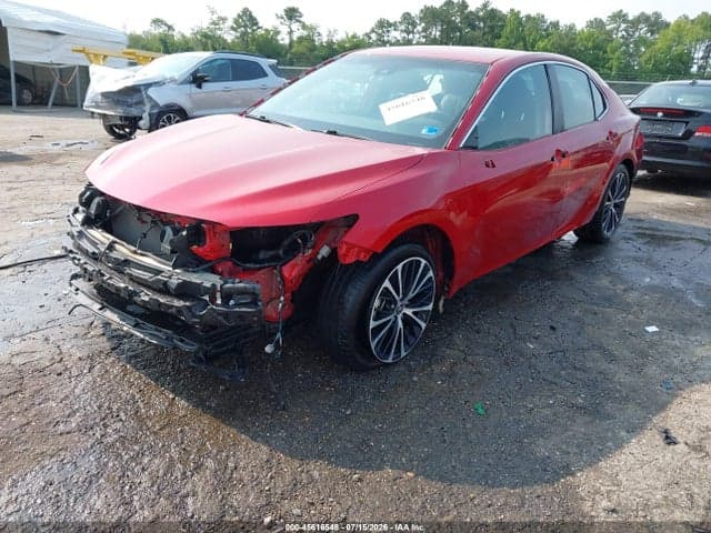 2020 TOYOTA CAMRY SE 2