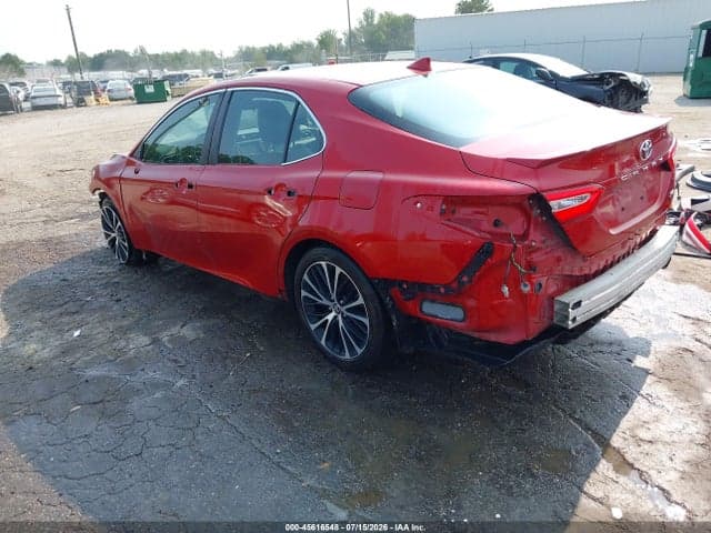 2020 TOYOTA CAMRY SE 3
