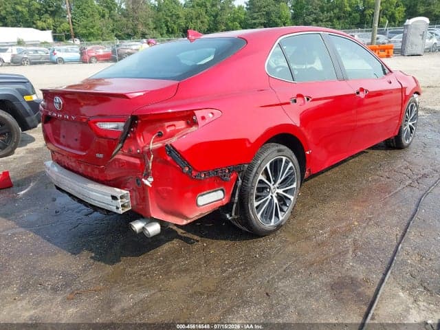 2020 TOYOTA CAMRY SE 4