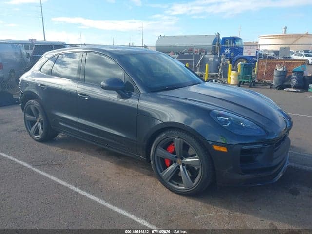 2026 PORSCHE MACAN GTS 1