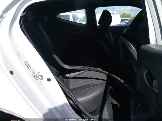 2019 HYUNDAI VELOSTER 2.0 PREMIUM 8