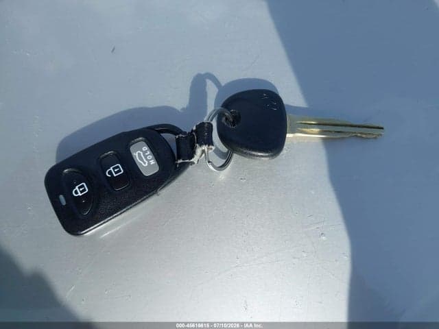 2019 HYUNDAI ELANTRA SE 11