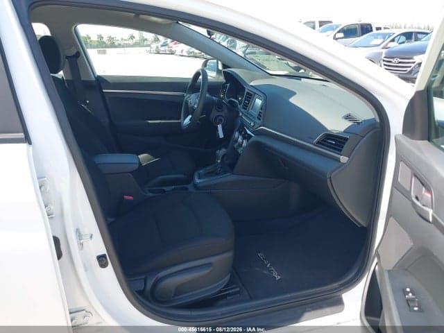 2019 HYUNDAI ELANTRA SE 5
