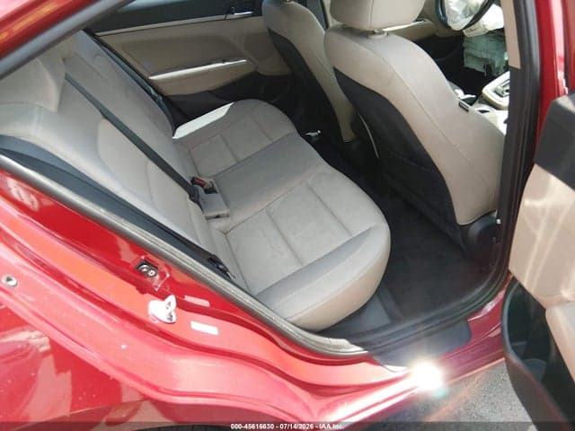 2017 HYUNDAI ELANTRA SE 8