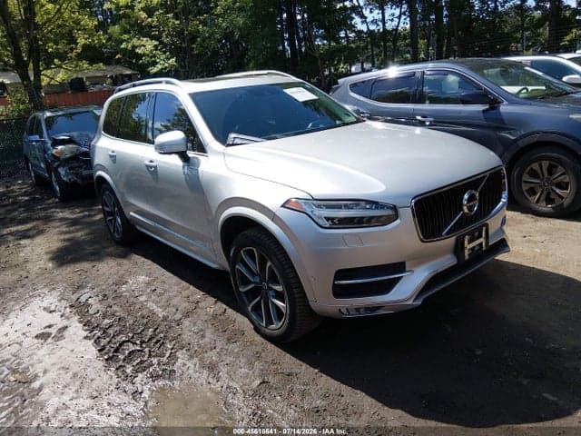 2017 VOLVO XC90 T6 MOMENTUM - 1