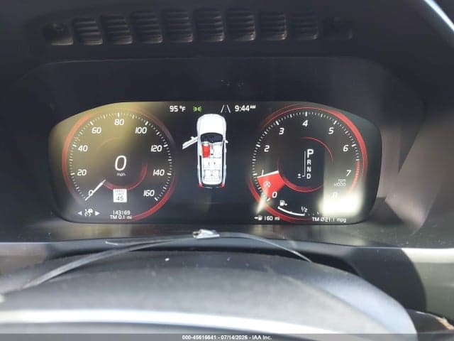 2017 VOLVO XC90 T6 MOMENTUM 7