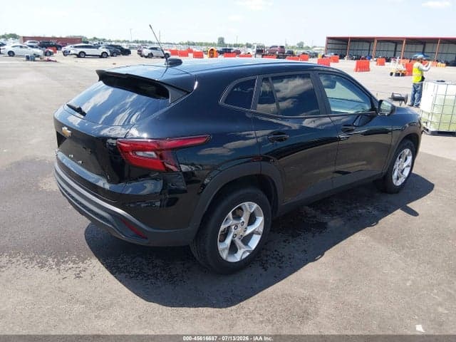 2025 CHEVROLET TRAX FWD LS 4