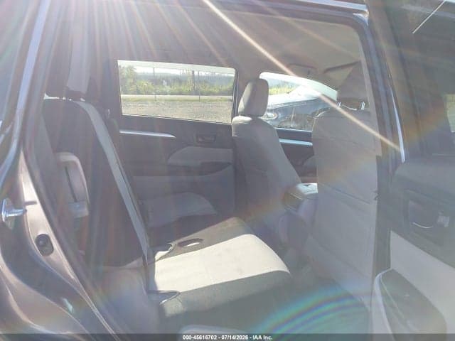 2017 TOYOTA HIGHLANDER LE PLUS 8