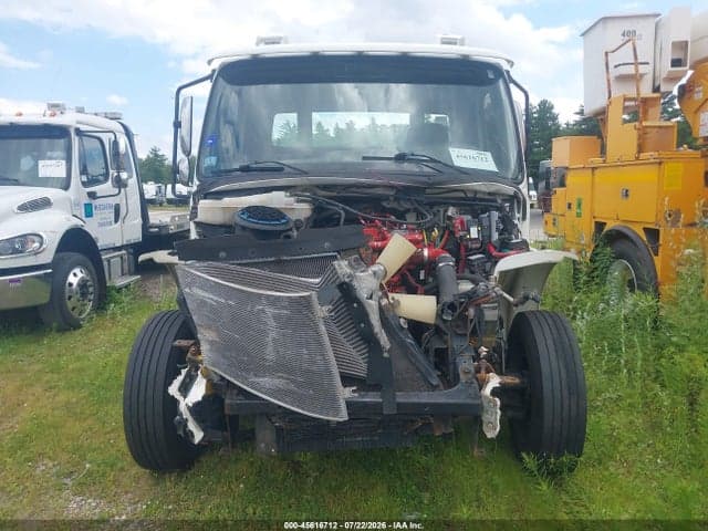 2018 FREIGHTLINER M2 106 11