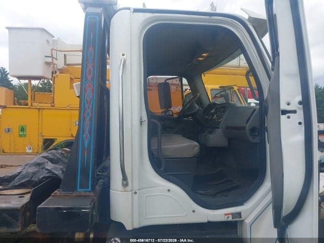 2018 FREIGHTLINER M2 106 7