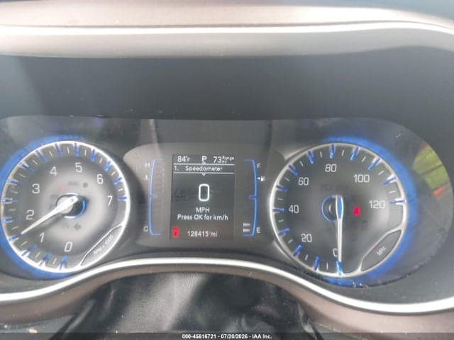 2020 CHRYSLER VOYAGER LXI 7