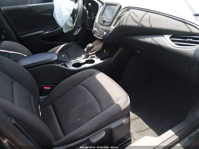 2017 CHEVROLET MALIBU 1FL 5